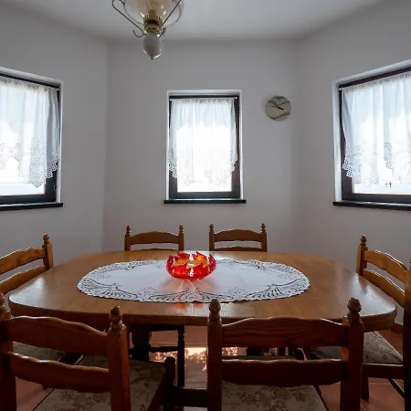Ante Apartman *